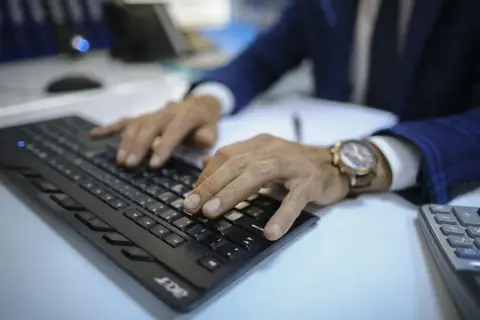 Resmî Gazete'de Yeni Karar! Sınavsız Müdür Atamalarına 3 Yıl Şartı Getirildi