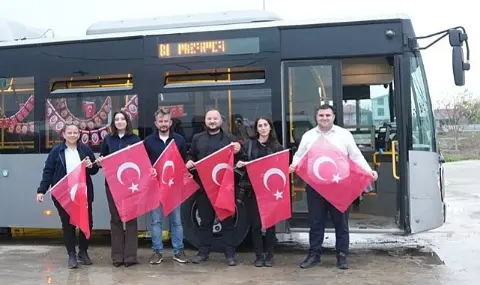 Bir Otobüs Dolusu, Cumhuriyet Coşkusu