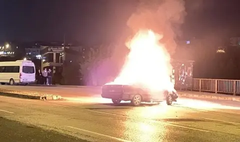 Düzce'de Seyir Halindeki Otomobil Kavşakta Alevlere Teslim Oldu