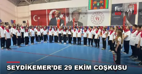 Seydikemer’de 29 Ekim Coşkusu