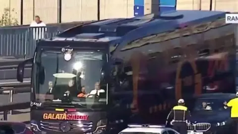 Galatasaray kafilesi RAMS Park'a ulaştı! | İZLE