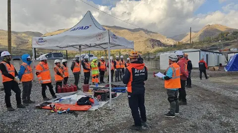 Hakkari’de CİSAD ekibine arama kurtarma eğitimi