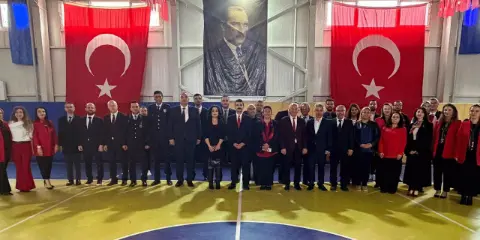 Sulakyurt'ta Cumhuriyet coşkusu salona sığmadı: 103. yıl programında ilçe protokolü tam kadro!