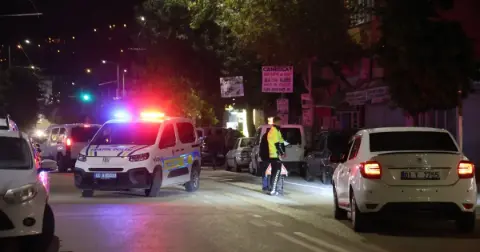 Kozan’da motosikletli saldırganlar dehşet saçtı