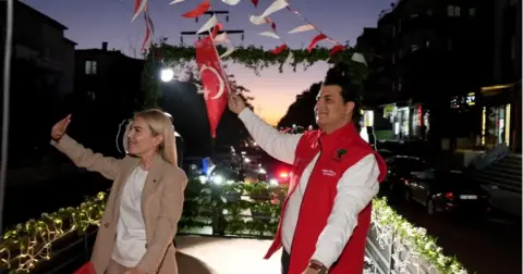 Umut Yılmaz’dan Gazianteplilere 103 araçlık Cumhuriyet korteji daveti