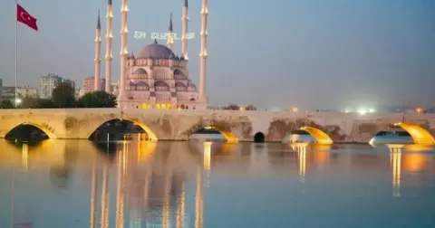 Adana 25 Ekim Pazar namaz vakitleri: Sabah, öğle, ikindi, akşam ve yatsı saatleri