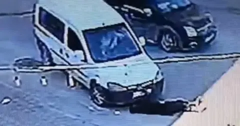 Önüne yattığı aracı kaçırdı, kaza yaptıktan sonra “Kendimde değildim” dedi