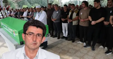 Tekne kazasında hayatını kaybeden doktor Adana’da toprağa verildi