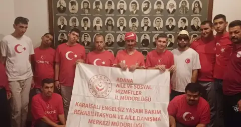 Adana’da özel gereksinimli bireyler Atatürk’ün hatıralarını yakından tanıdı