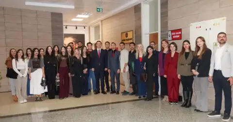 Adana Barosu’nda hukuk öğrencilerinin akademik ve mesleki beklentileri masaya yatırıldı