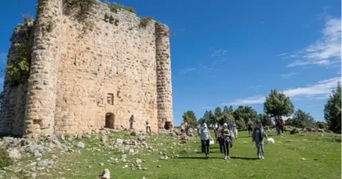 Mersin’de 80 doğasever Tarihi Kilikya Yolu’nda 7 kilometre yürüdü