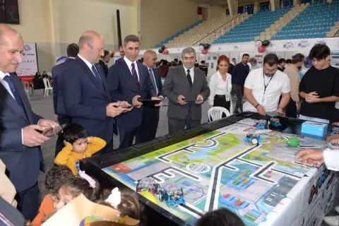 İstanbul'da Otonom Dönem: Martı TAG Sürücüsüz Aracını Tanıttı