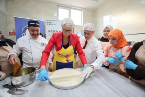 Saimbeyli’de başkandan bisiklet isteyen İclal’in hayali gerçek oldu