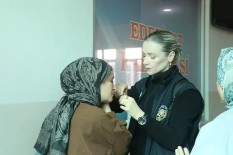 Sivas'ta KPSS Ortaöğretim heyecanı küpeleri unutturdu