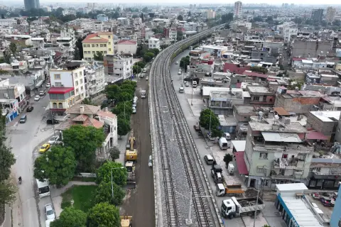 Adana'da İki Ana Arterde Kapsamlı Asfalt Yenileme Hamlesi