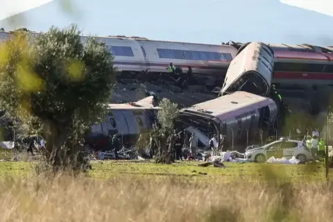 İspanya'daki tren kazasında can kaybı 68'e yükseldi, 3 günlük milli yas ilan edildi