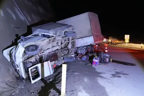 Kastamonu’da iki kamyonet çarpıştı: 7 yaralı
