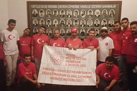 Adana’da özel gereksinimli bireyler Atatürk’ün hatıralarını yakından tanıdı