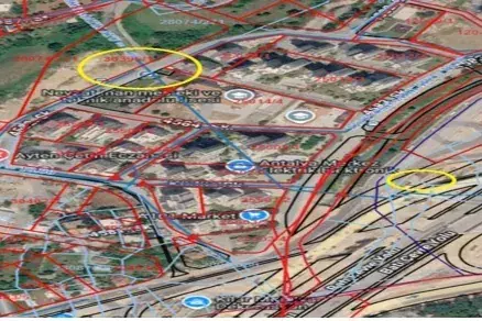 Mersin’de sağanak yağış sonrası cadde ve sokaklar göle döndü