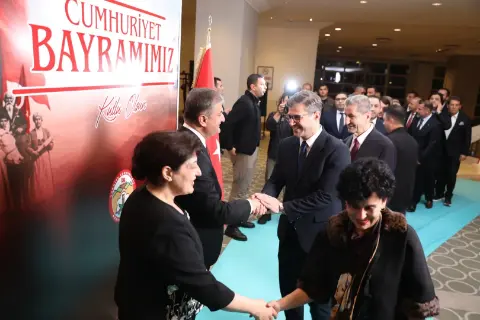 Adana'da Ulaşım Krizi: Nakit Binişlere 70 TL'lik Zam Tepkisi