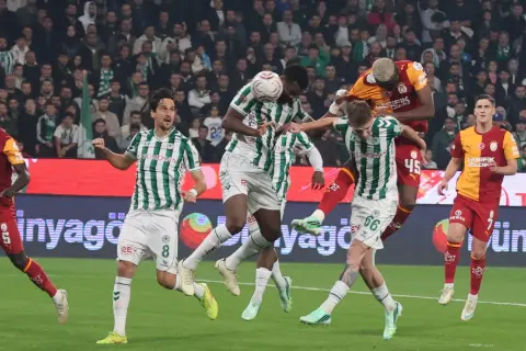 Okan Buruk: Galibiyetten ve oyuncularımızın performansından mutluyum