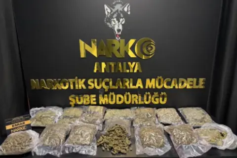 Antalya’da uyuşturucu operasyonu: 7,5 kilo esrar ele geçirildi