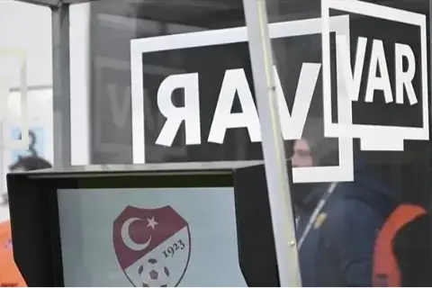 Fenerbahçe-Göztepe maçında VAR'da Avusturyalı hakem Alan Kijas görev yapacak