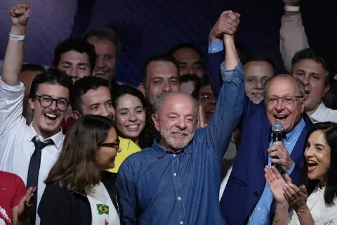 Lula'nın tarihi geri dönüşü: Brezilya'da zaferin ve yenilginin nedenleri
