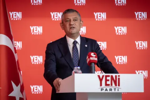Özel'den 29 Ekim mesajı: Partimizin adı YENİ, ancak dayandığımız irade Cumhuriyet kadar köklüdür