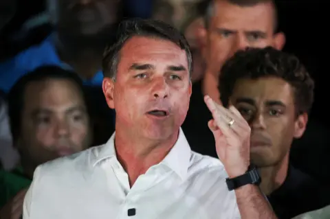 Trump, ABD'ye kaçan Bolsonaro'yu destekleyecek mi?