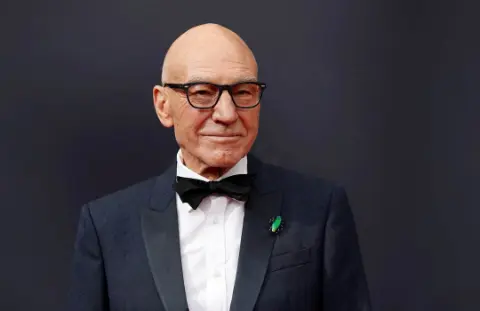 Ricky Gervais, gülmekten çekemediği Patrick Stewart sahnesini paylaştı