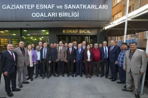 CHP Lideri Kemal Kılıçdaroğlu Gaziantep Esnafı ile Buluştu: “Esnafı Gözden Çıkaran İktidara Oy Verilmez, Esnaf Bakanlığı Kurulmalıdır!”