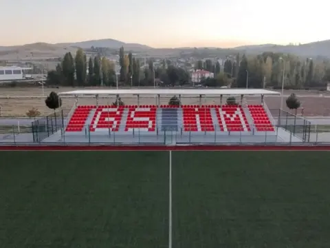 Bünyan Stadyumu’nda 500 kişilik tribün inşaatı tamamlandı