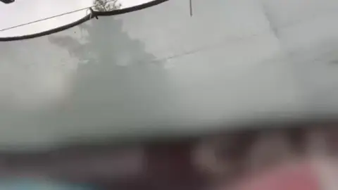 Cumhuriyet Meydanı'ndaki çiçekçilerden belediyeye destek çağrısı