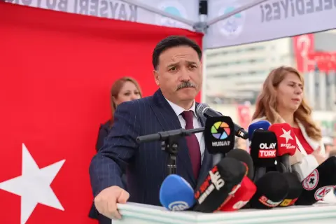 Vali Çiçek; “Söz konusu bayrak, vatan, millet olduğunda Kayseri, akan suların durduğu bir şehir”