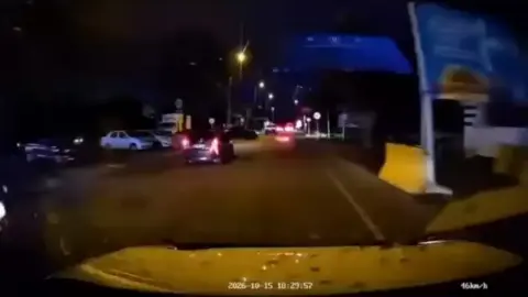 Talas yolunda meydana gelen kazanın anı kamerada
