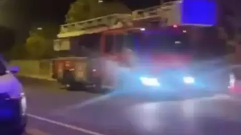 Becen Mahallesi'nde otomobil kanala düştü