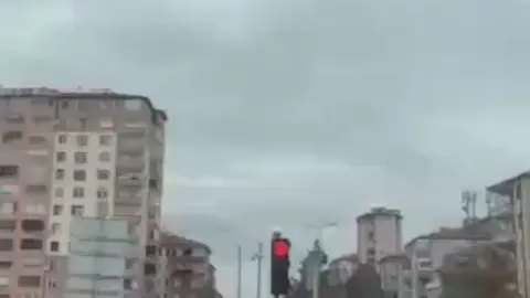 Şehit Miralay Nazım Bey Bulvarı'nda trafik ışıkları arızalı çalışıyor