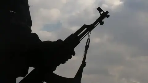 PKK Şengal'den çekiliyor: Kontrol Irak güvenlik güçlerine geçiyor