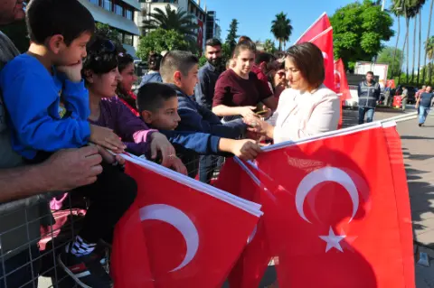 Müzeyyen Şevkin: "Cumhuriyet, aydınlanmanın ve özgürlüğün en güçlü güvencesidir