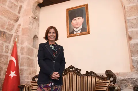 Oya Tekin: "Cumhuriyet yolundan bir adım bile sapmayacağız