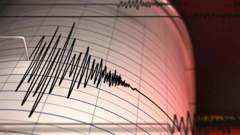 Japonya'da Ogasawara açıklarında 7.0 büyüklüğünde deprem meydana geldi