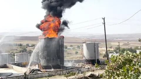 Siirt Kurtalan’daki Petrol Sahasında Yangın Çıktı: 2 İşçi Yaralandı