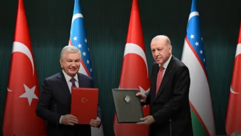 Türkiye ile Özbekistan Arasında 5 Stratejik İş Birliği Anlaşması