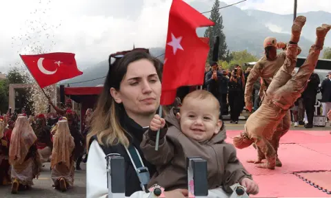 Manisa'da 103. Yıl Coşkusu: Komandoların Gösterisi Nefes Kesti