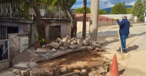 Dursunbey’de Yol Ve Kaldırımlarda çalışma
