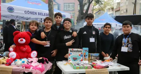 Gönen’de Gazze İçin Yardım Kermesi Düzenlendi
