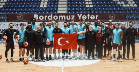 Bordo Bk, Bahçeşehir Koleji İle Evinde Mücadele Edecek