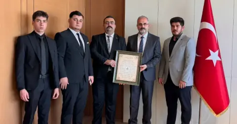 Banü Rektörü Boz, Bandırma ülkü Ocakları’nı Ağırladı