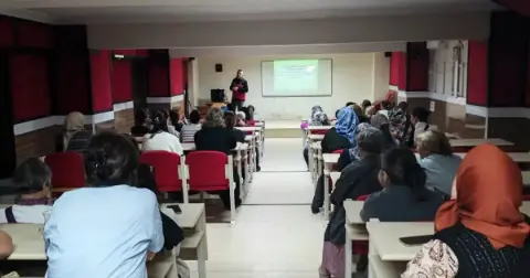 Burhaniye’de Kursiyerlere Organik Tarım Eğitimi Verildi